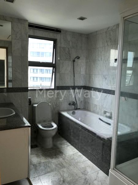 4 Bed Apartment (Condo) for Rent in  Newton 21 - Image 3